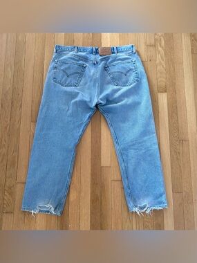 Vintage 90s Levis 501 Jeans Mens 40x30 Made in USA Faded Blue Button Fly 544